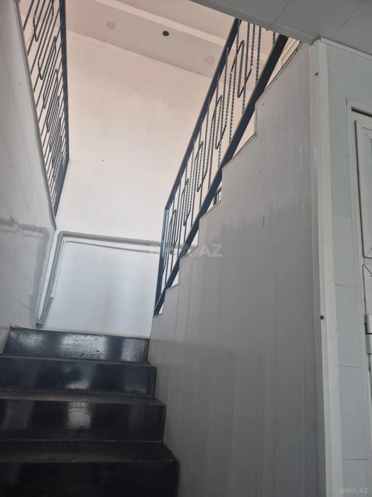 Satılır obyekt 140 m²