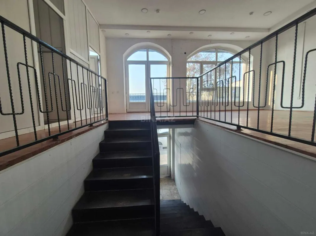 Satılır obyekt 140 m²