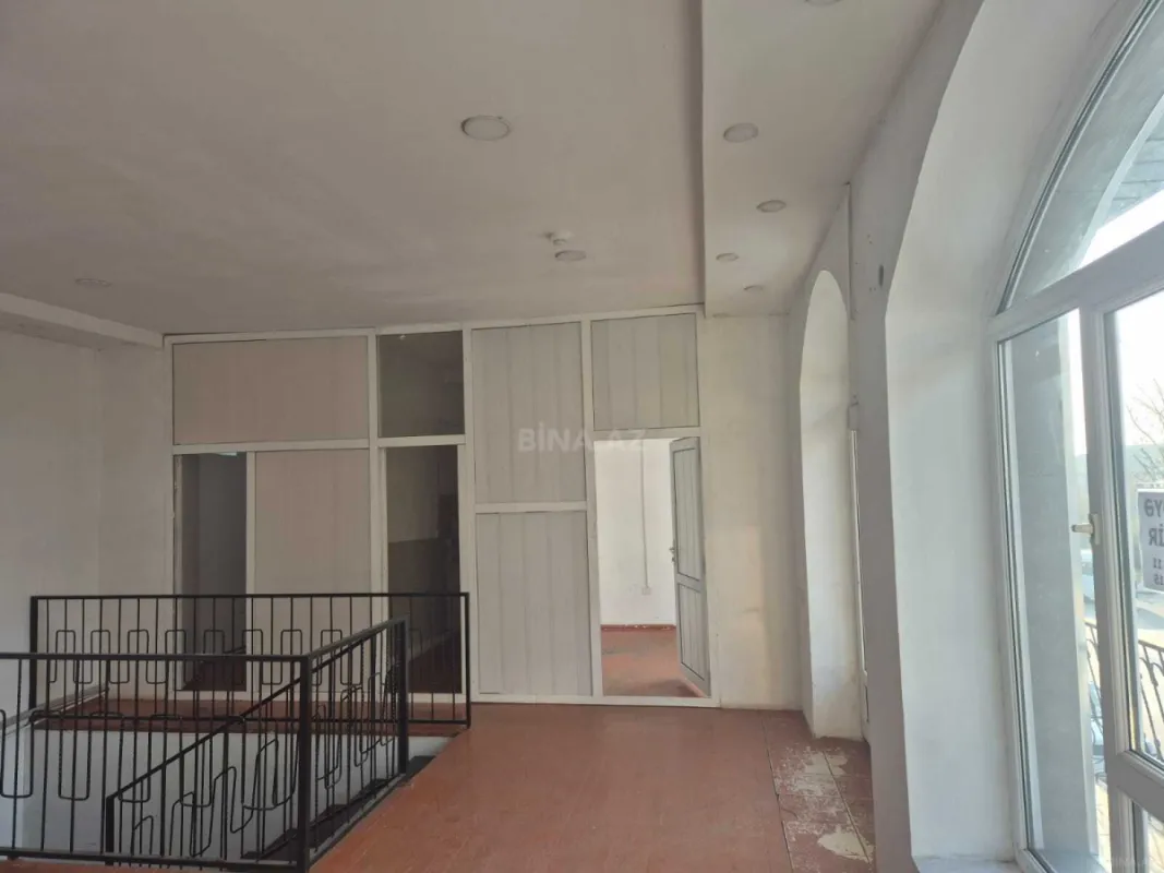 Satılır obyekt 140 m²