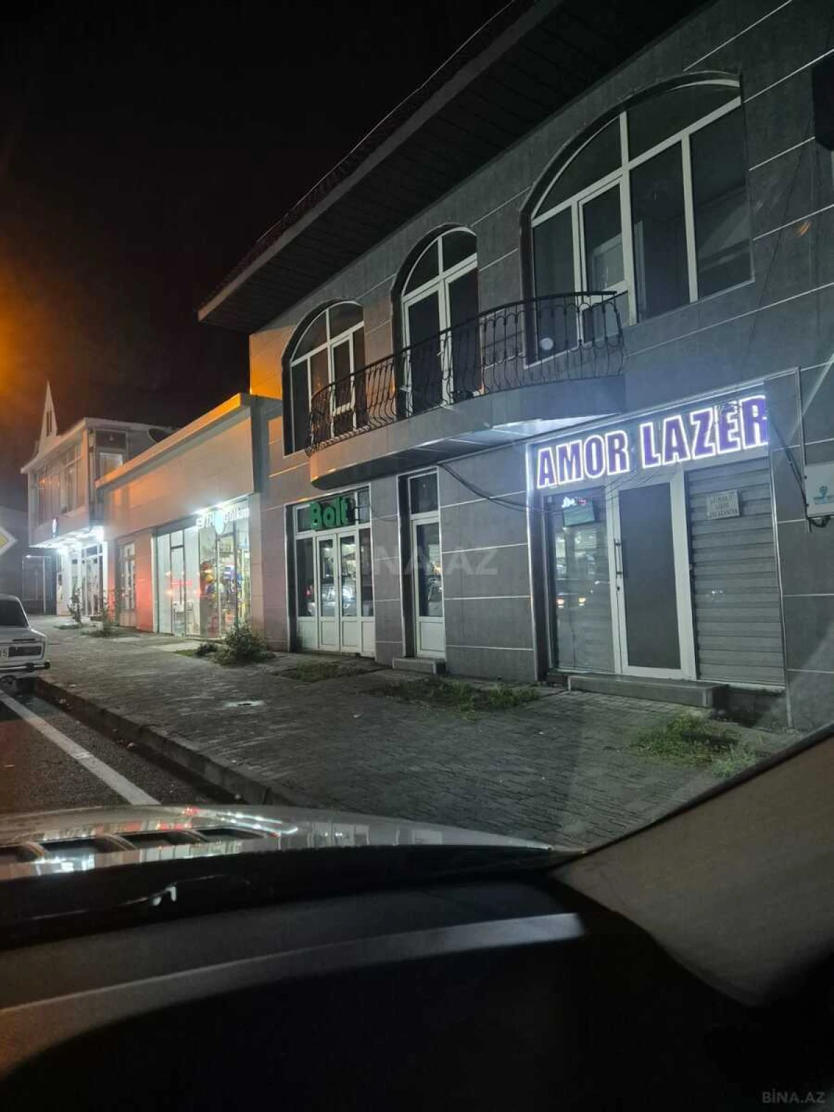 Satılır obyekt 140 m²