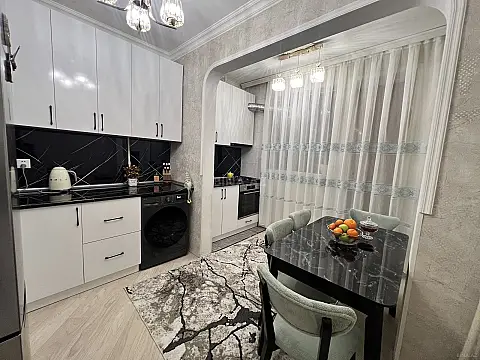 Satılır 2 otaqlı mənzil 63 m²
