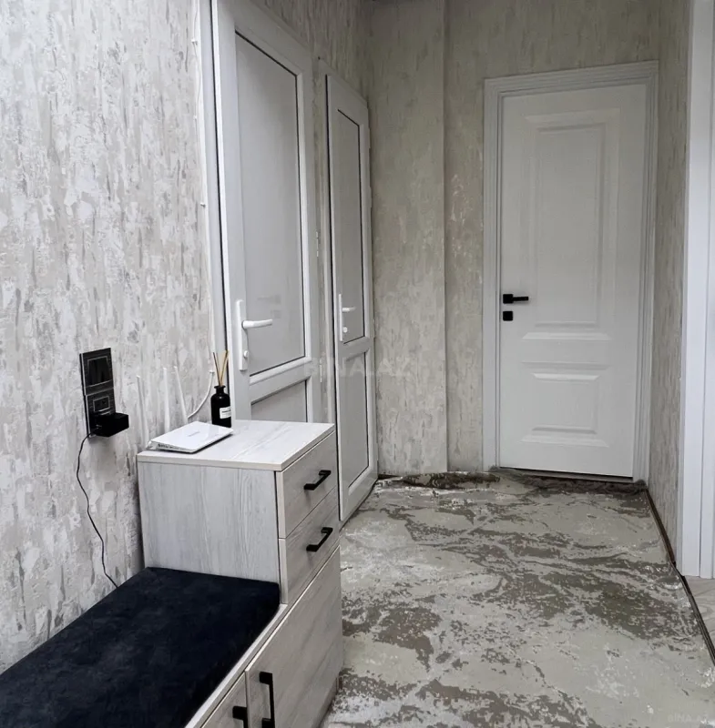 Satılır 2 otaqlı mənzil 63 m²