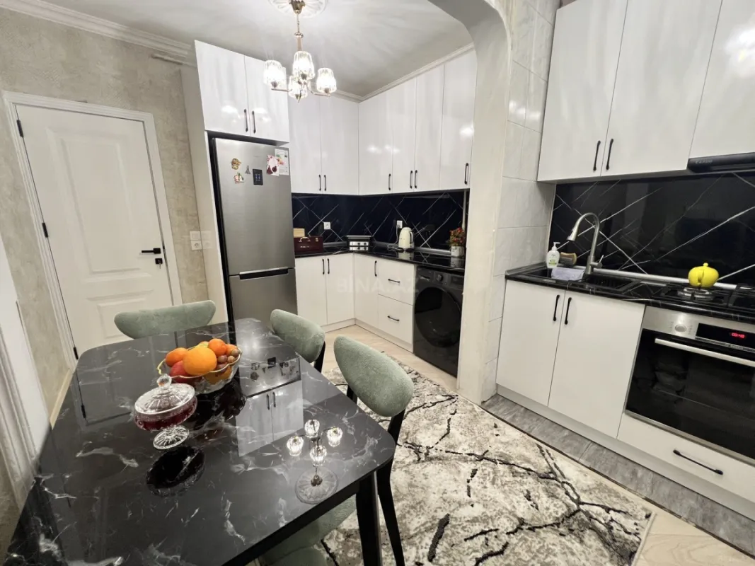 Satılır 2 otaqlı mənzil 63 m²