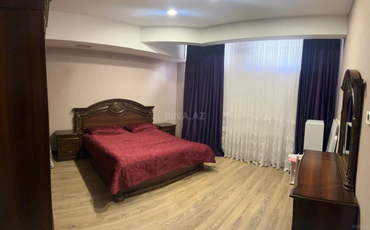 Satılır 8 otaqlı həyət evi 468 m²