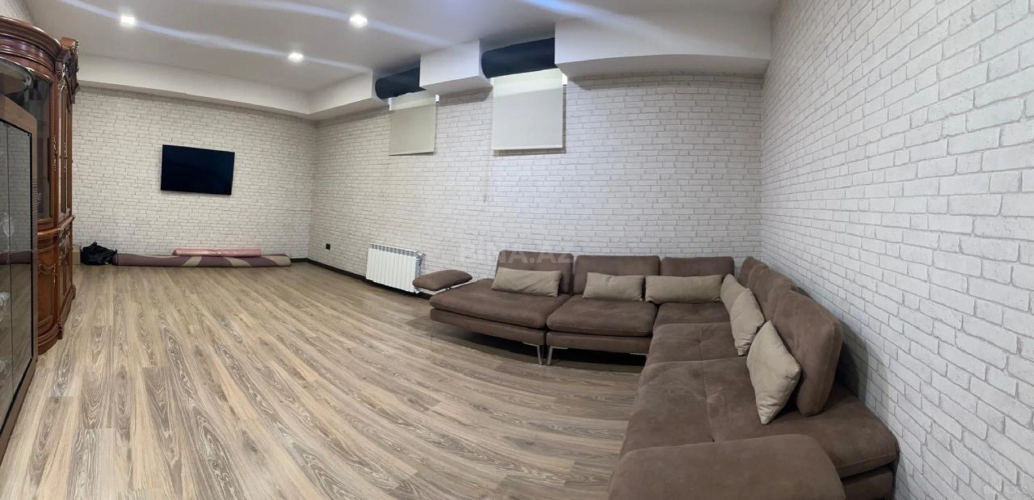 Satılır 8 otaqlı həyət evi 468 m²