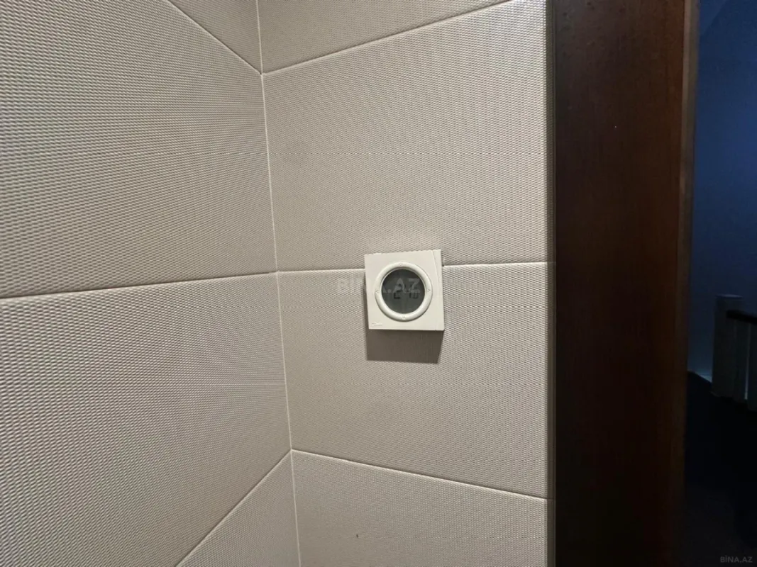 Satılır 8 otaqlı həyət evi 468 m²