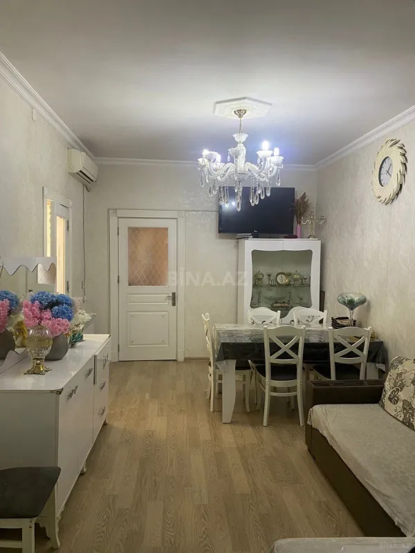 Satılır 2 otaqlı mənzil 58 m²