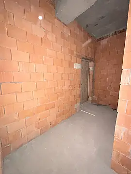 Satılır 2 otaqlı mənzil 77 m²