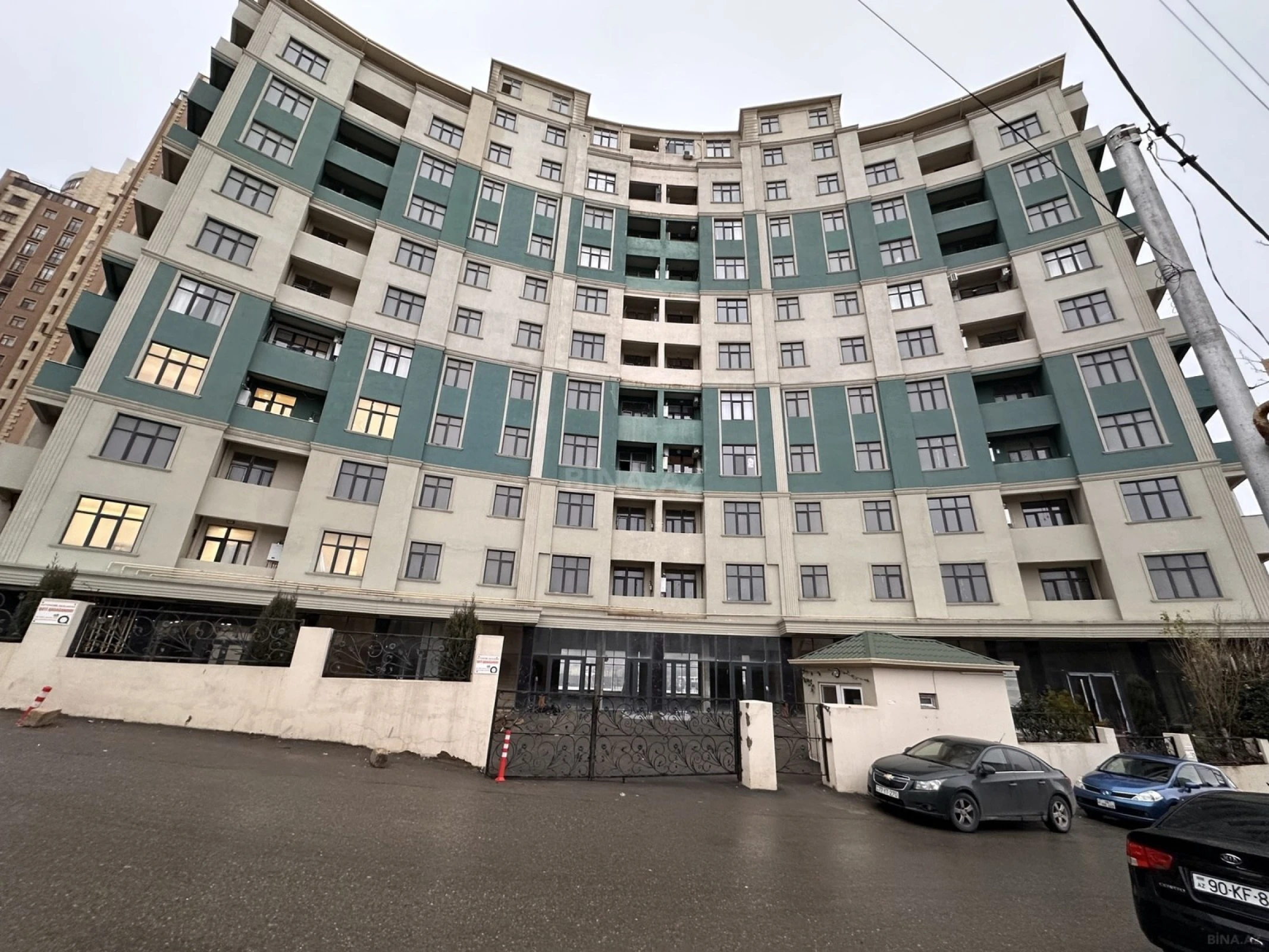 Satılır 2 otaqlı mənzil 77 m²