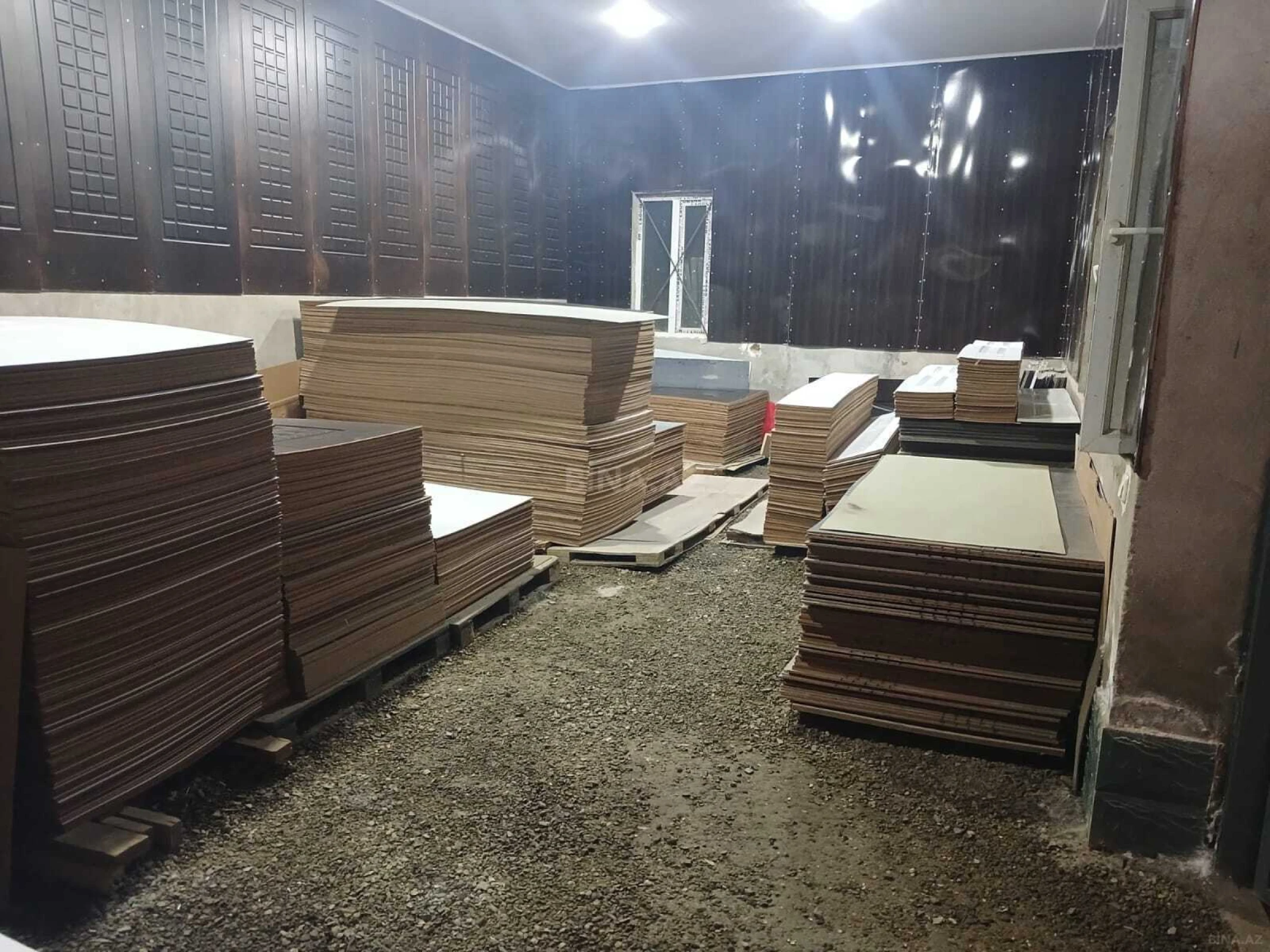 Satılır obyekt 394 m²