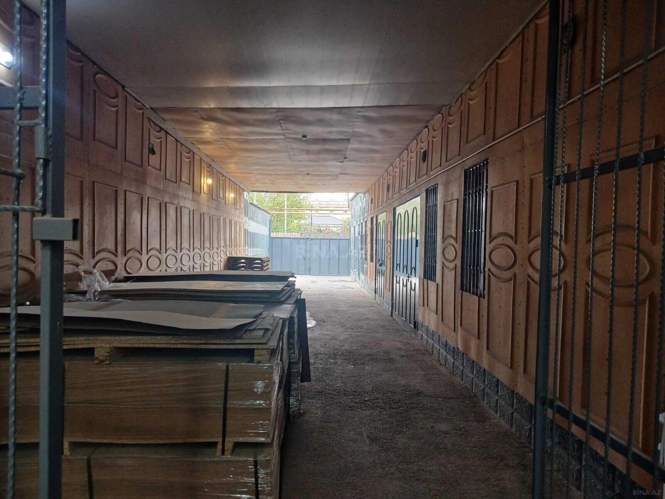 Satılır obyekt 394 m²