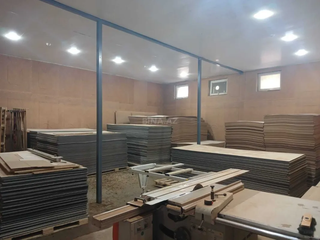 Satılır obyekt 394 m²