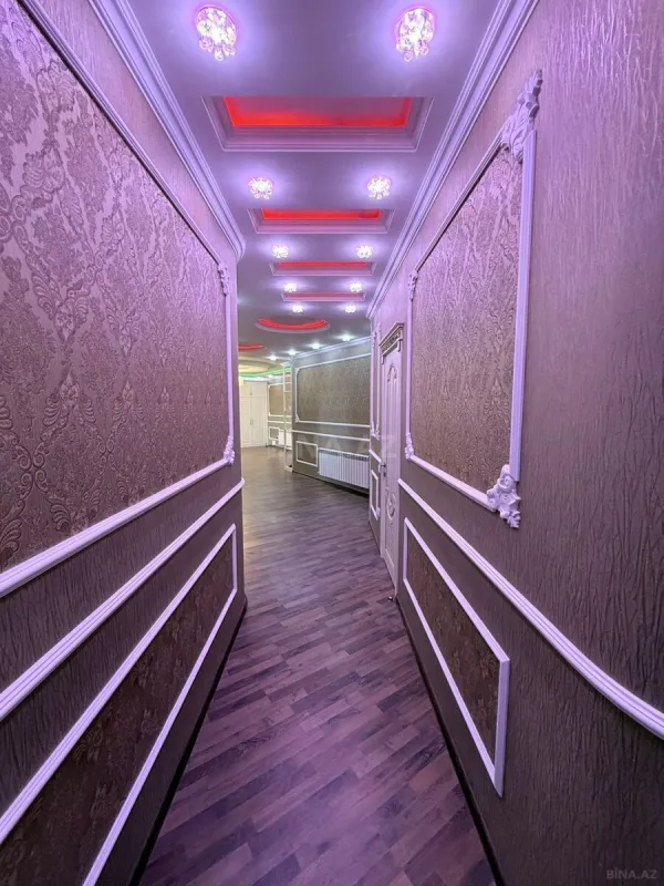 Satılır 5 otaqlı mənzil 284 m²