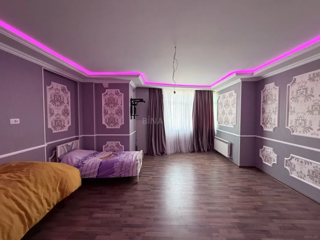 Satılır 5 otaqlı mənzil 284 m²