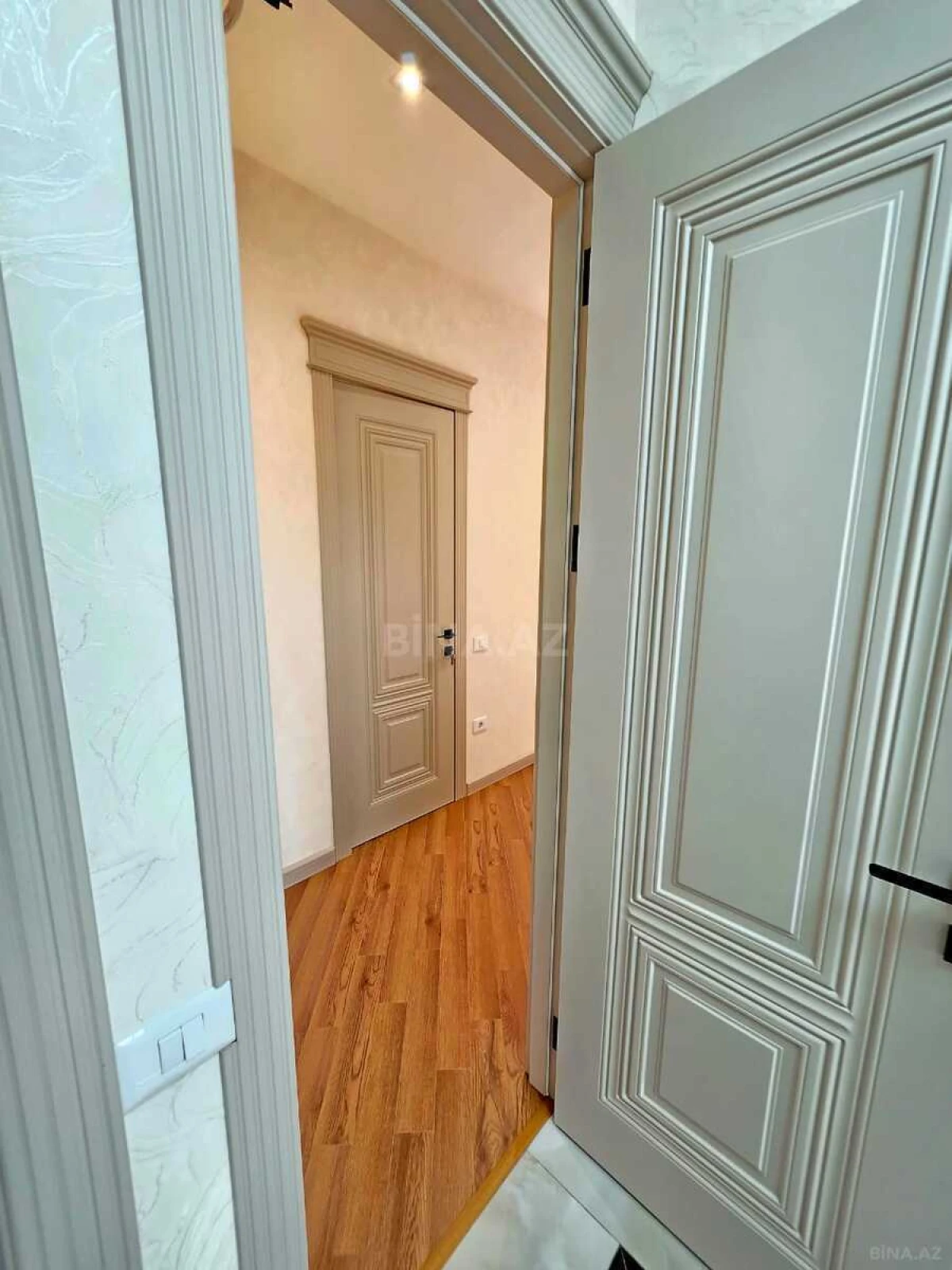 Satılır 3 otaqlı mənzil 128 m²