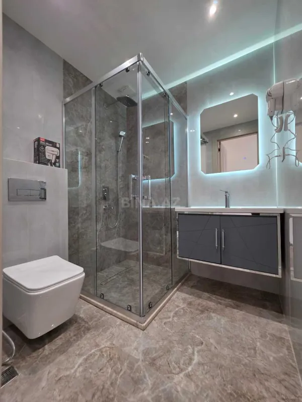 Satılır 3 otaqlı mənzil 128 m²