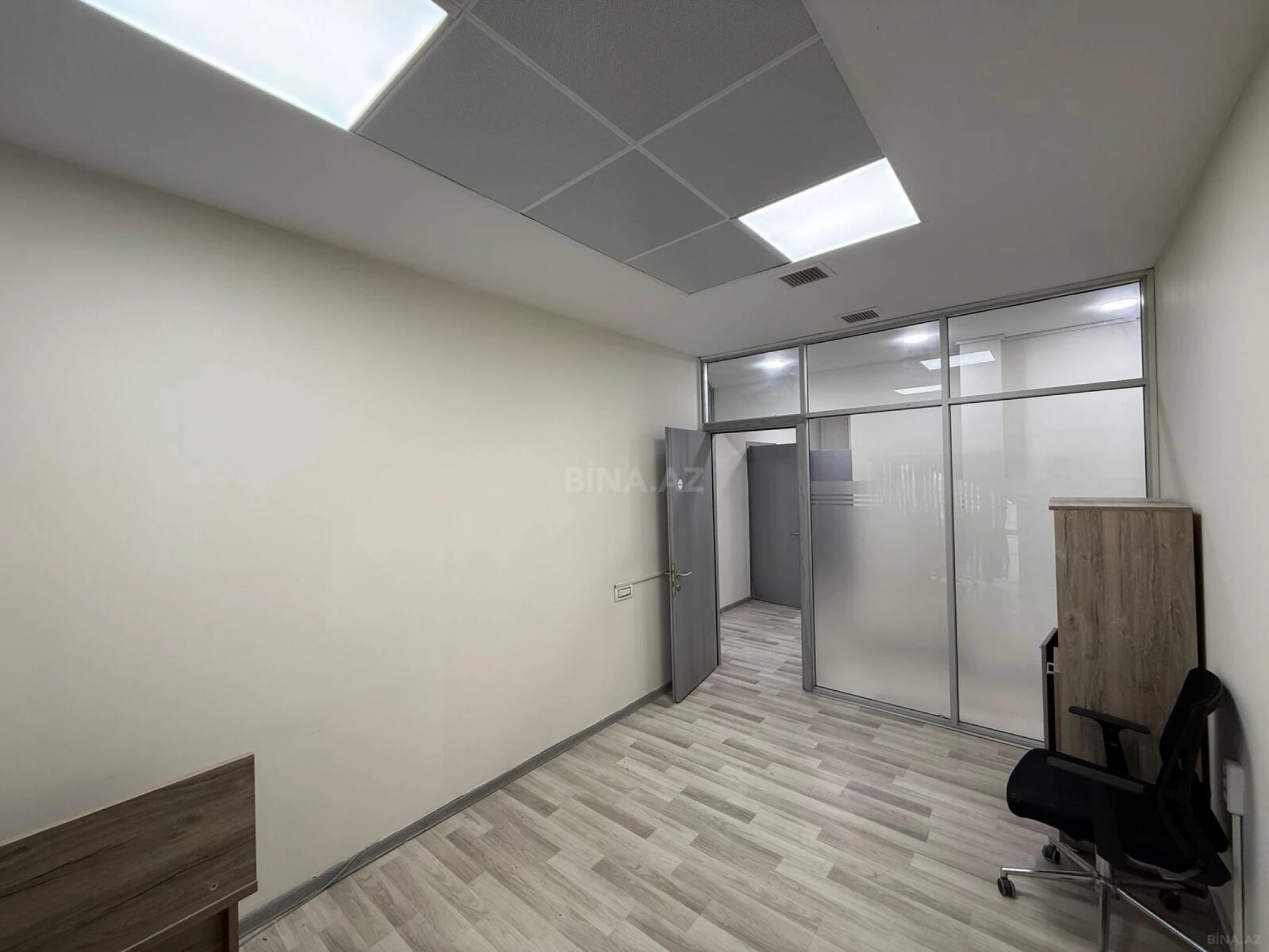 Kirayə verilir 4 otaqlı ofis 115 m²