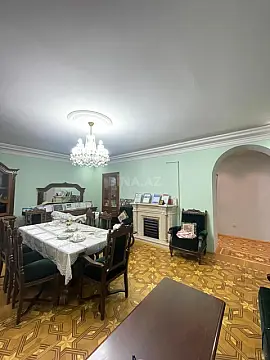 Kirayə verilir 4 otaqlı mənzil 200 m²