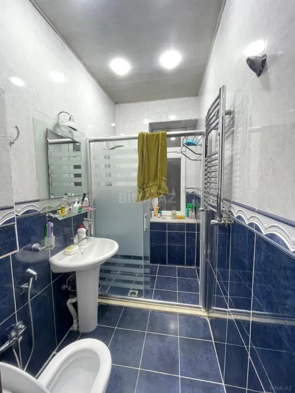 Kirayə verilir 4 otaqlı mənzil 200 m²