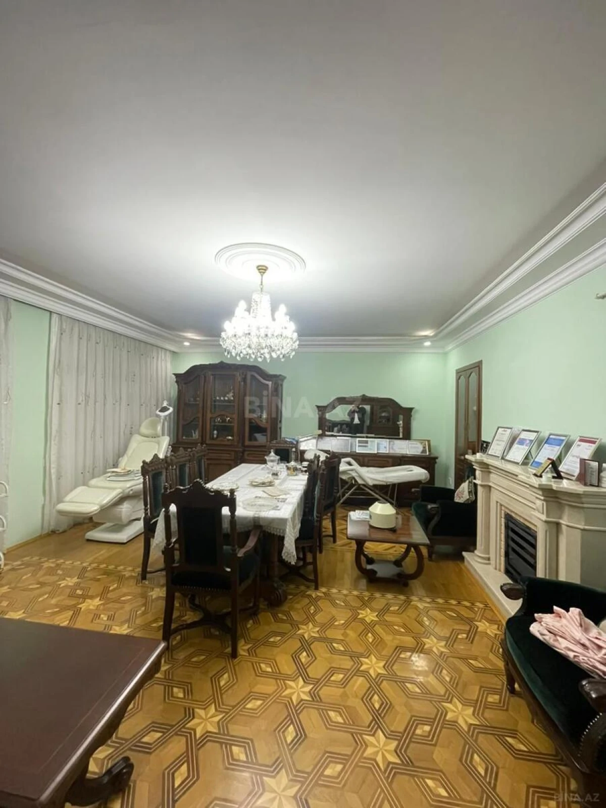 Kirayə verilir 4 otaqlı mənzil 200 m²