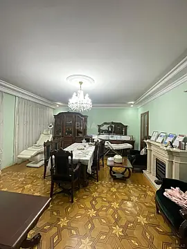 Kirayə verilir 4 otaqlı mənzil 200 m²