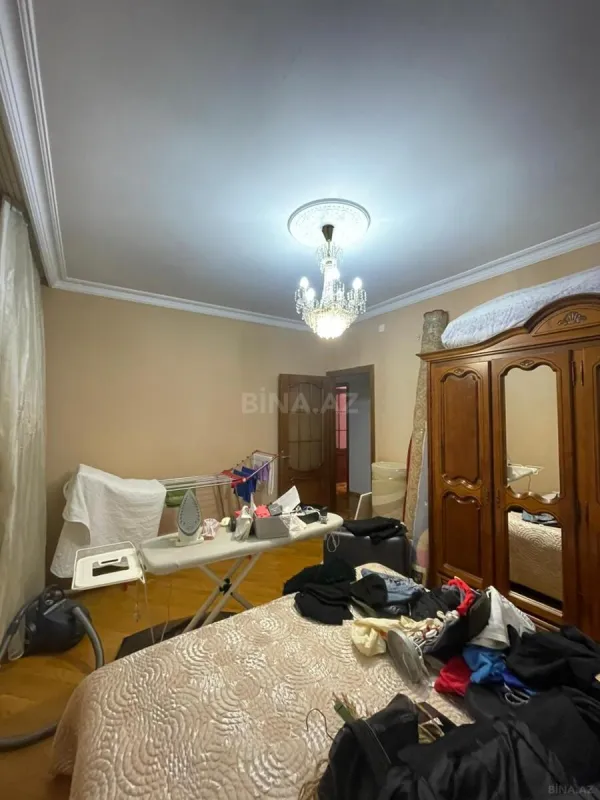 Kirayə verilir 4 otaqlı mənzil 200 m²