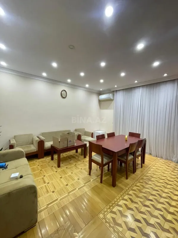 Kirayə verilir 4 otaqlı mənzil 200 m²