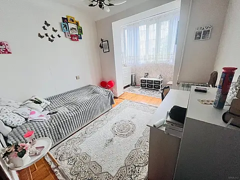 Satılır 3 otaqlı mənzil 80 m²