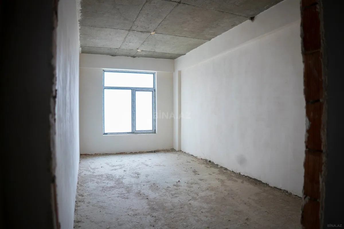 Satılır 4 otaqlı mənzil 171 m²