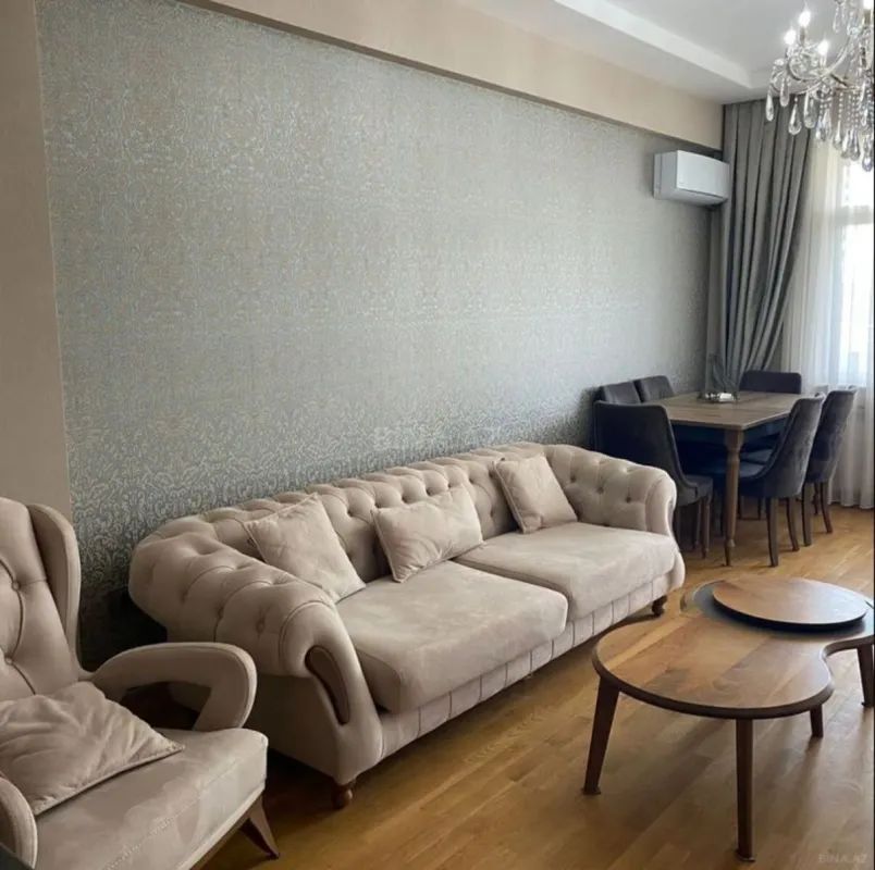 Kirayə verilir 2 otaqlı mənzil 68 m²