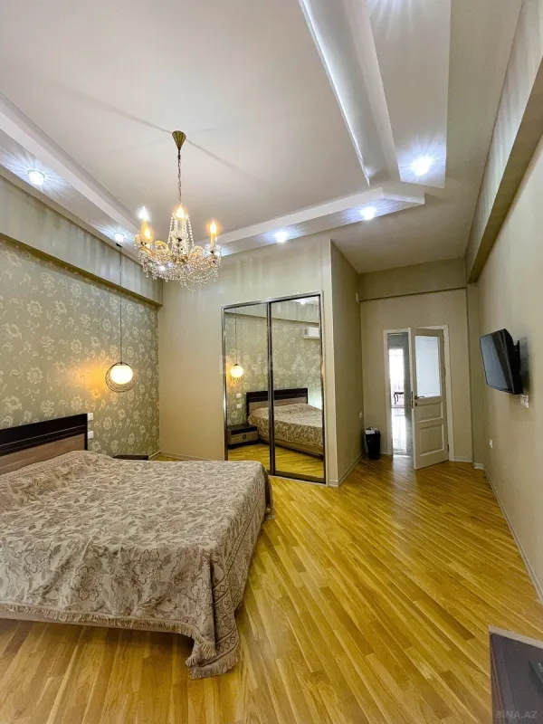 Satılır 3 otaqlı mənzil 125 m²