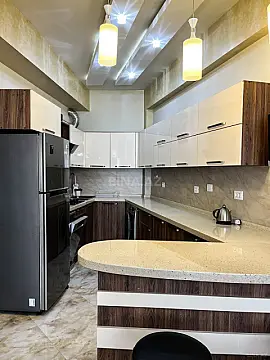 Satılır 3 otaqlı mənzil 125 m²