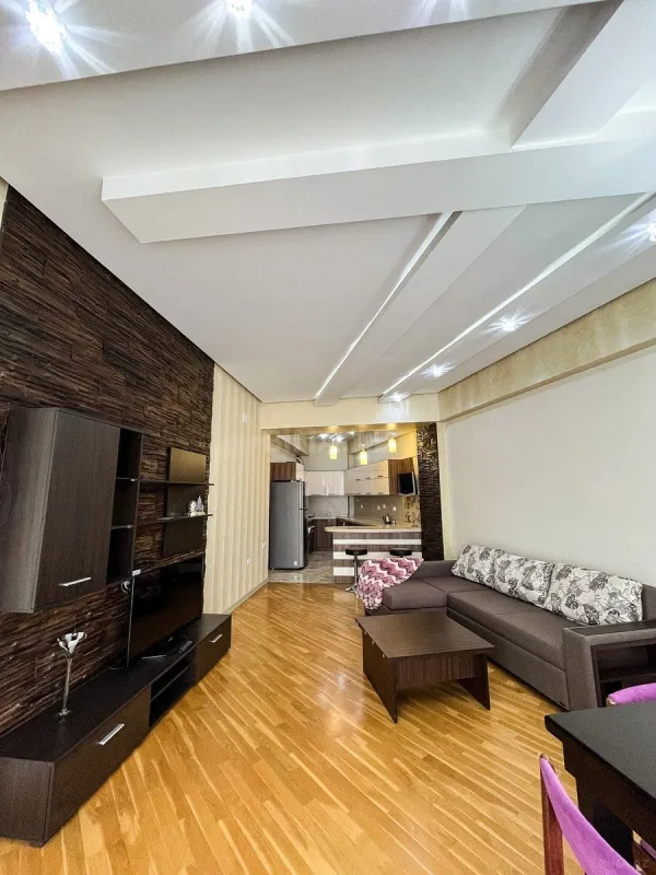 Satılır 3 otaqlı mənzil 125 m²