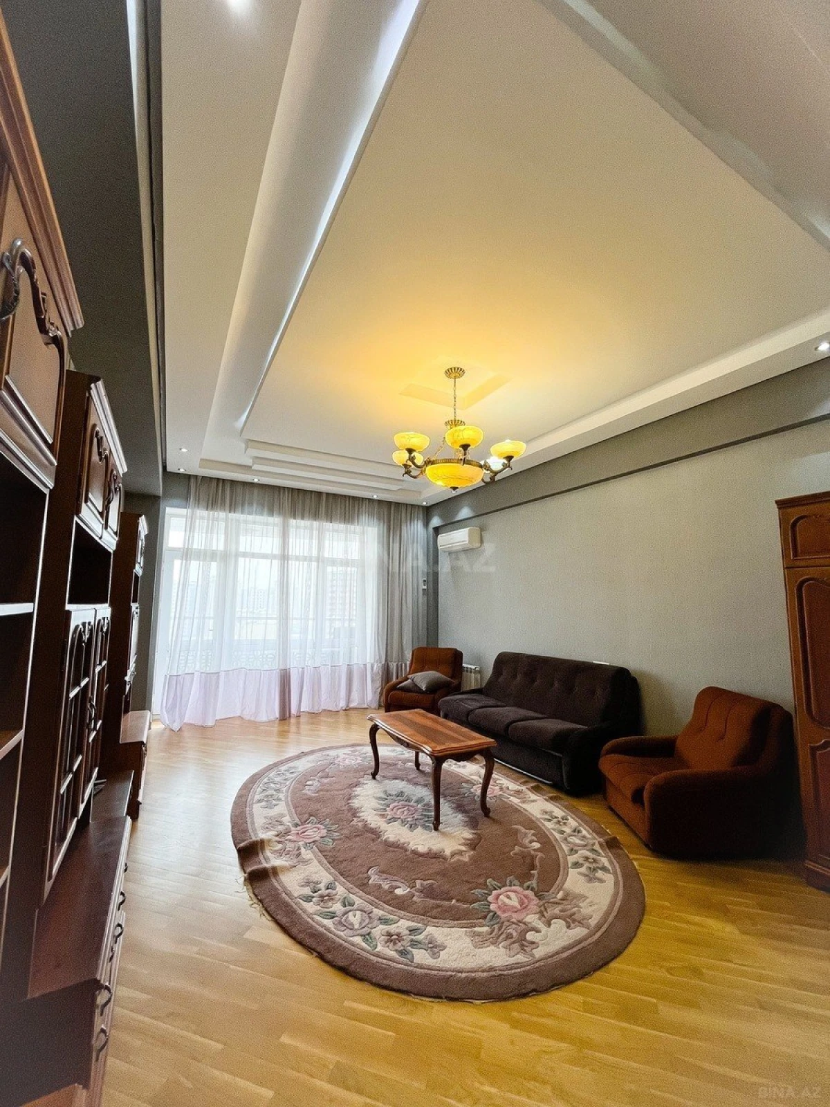Satılır 3 otaqlı mənzil 125 m²