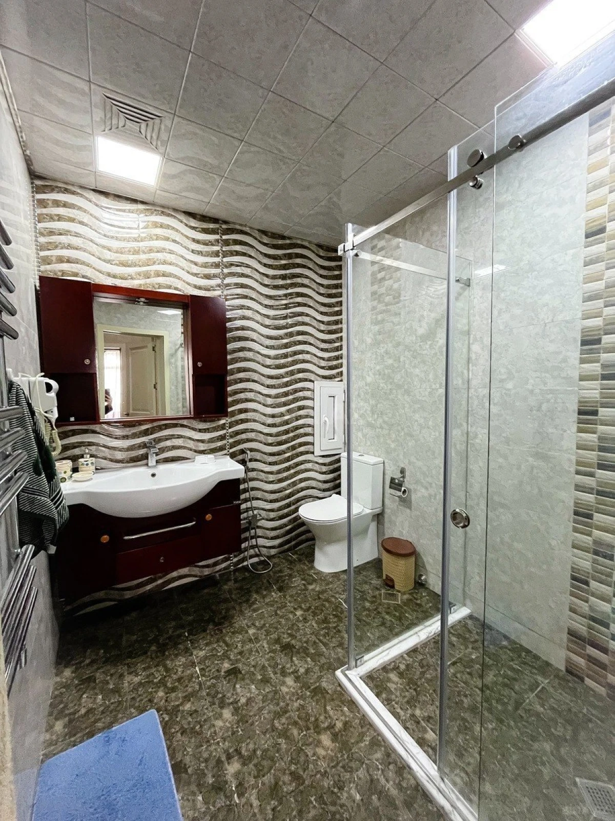 Satılır 3 otaqlı mənzil 125 m²