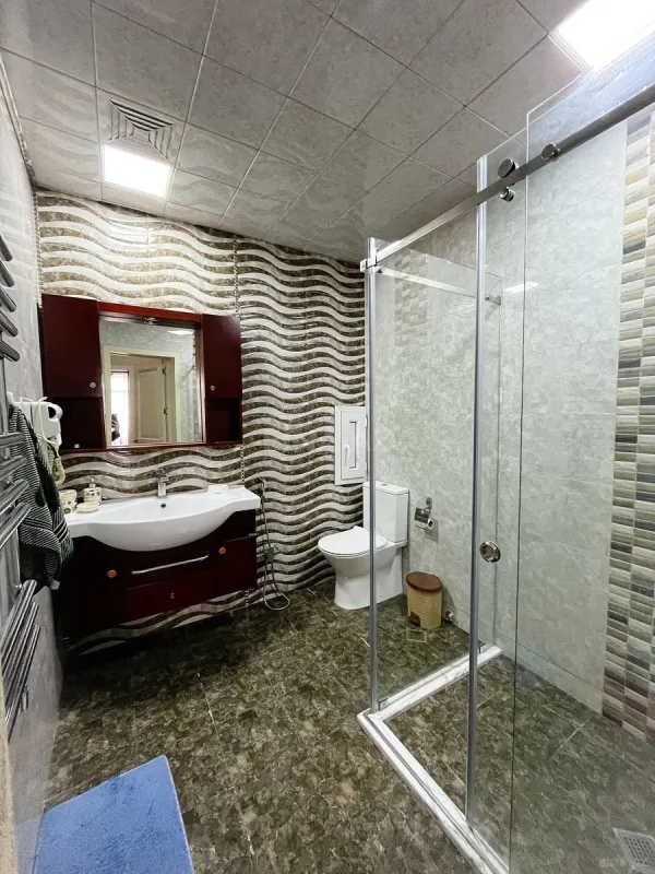 Satılır 3 otaqlı mənzil 125 m²