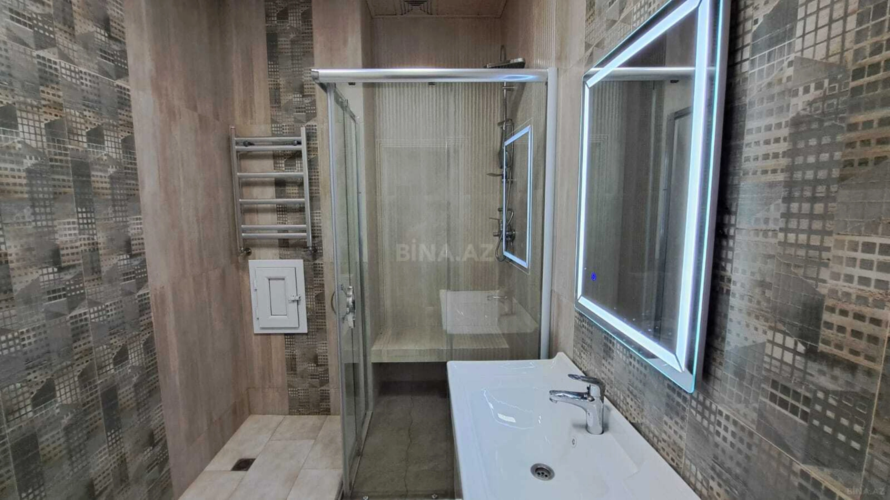 Satılır 2 otaqlı mənzil 84 m²