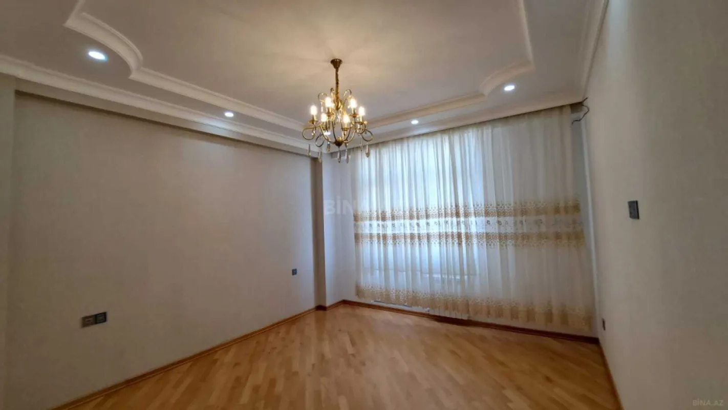 Satılır 2 otaqlı mənzil 84 m²