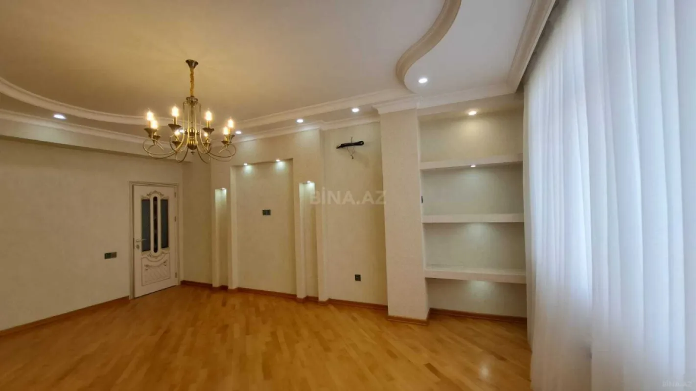 Satılır 2 otaqlı mənzil 84 m²