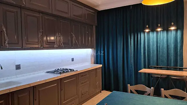 Satılır 2 otaqlı mənzil 84 m²