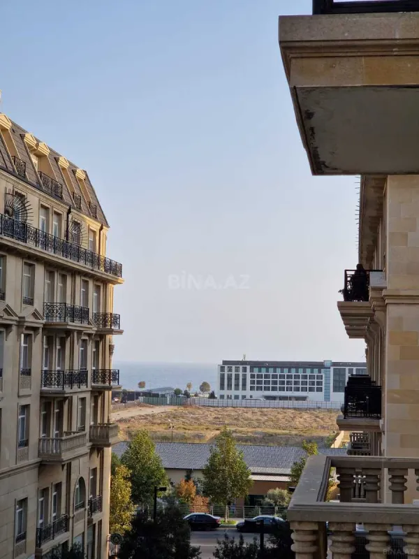 Kirayə verilir 3 otaqlı mənzil 150 m²