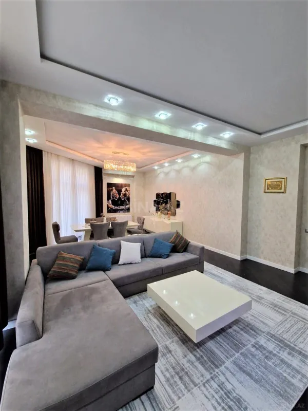 Kirayə verilir 3 otaqlı mənzil 150 m²