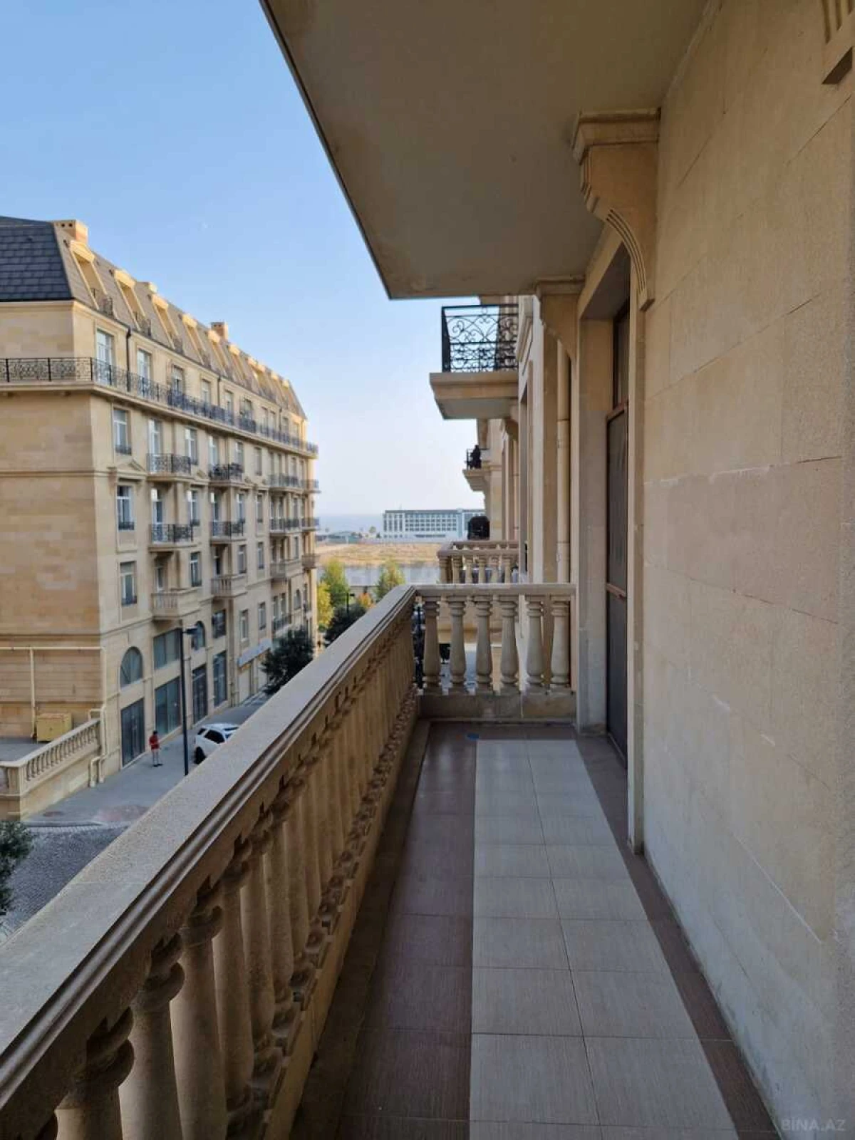 Kirayə verilir 3 otaqlı mənzil 150 m²