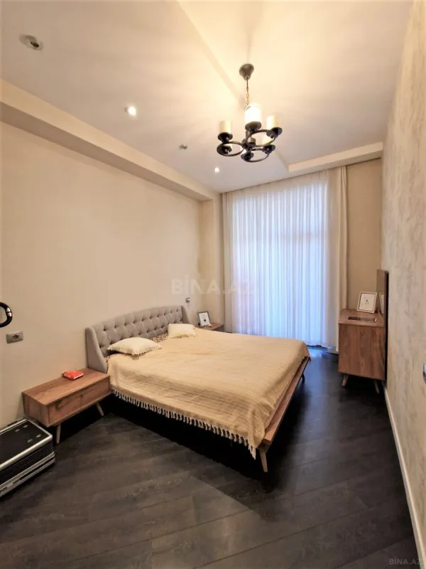 Kirayə verilir 3 otaqlı mənzil 150 m²
