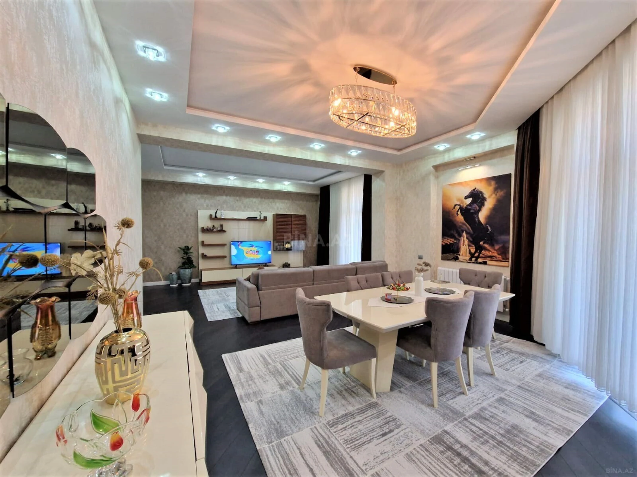 Kirayə verilir 3 otaqlı mənzil 150 m²