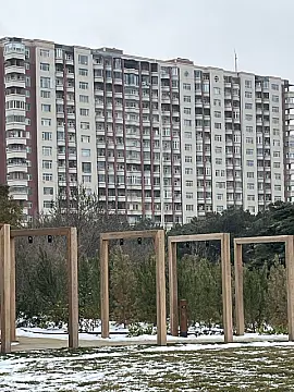 Satılır 3 otaqlı mənzil 137 m²