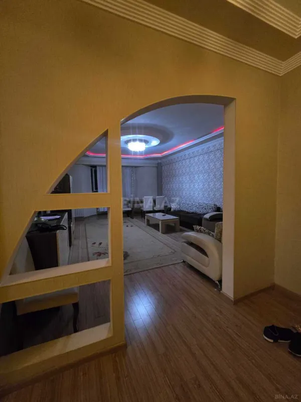 Satılır 3 otaqlı mənzil 137 m²