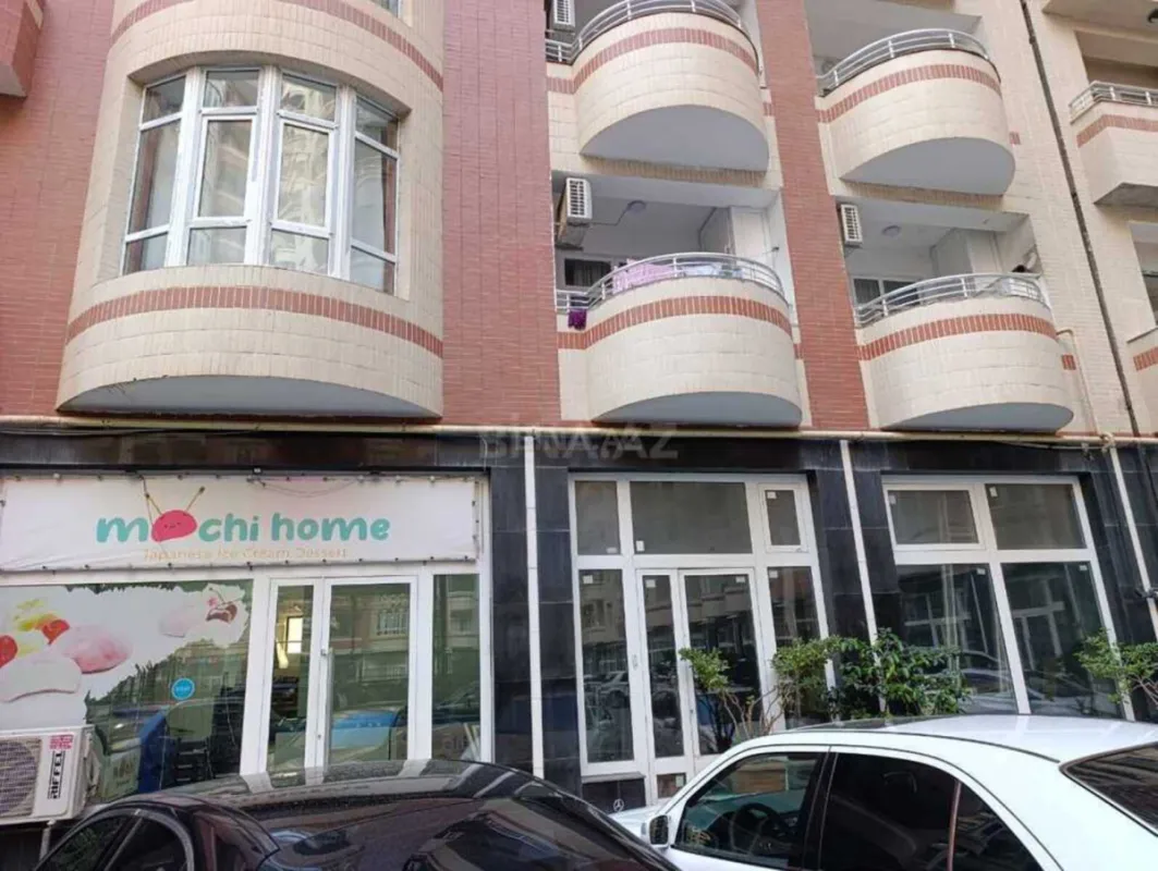 Satılır 3 otaqlı mənzil 137 m²