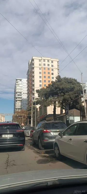 Satılır 3 otaqlı mənzil 108.6 m²