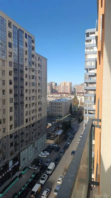 Satılır 3 otaqlı mənzil 108.6 m²